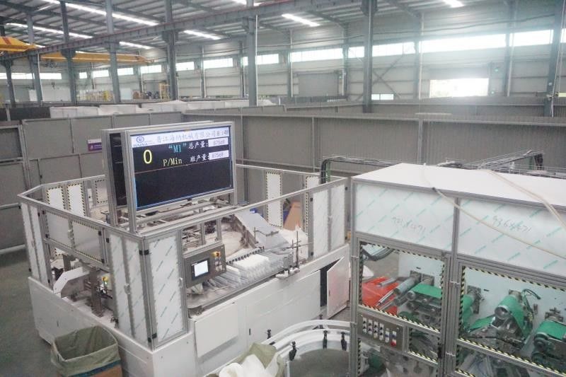 HMI Touch Screen 800*650mm Adult Diaper Making Machine